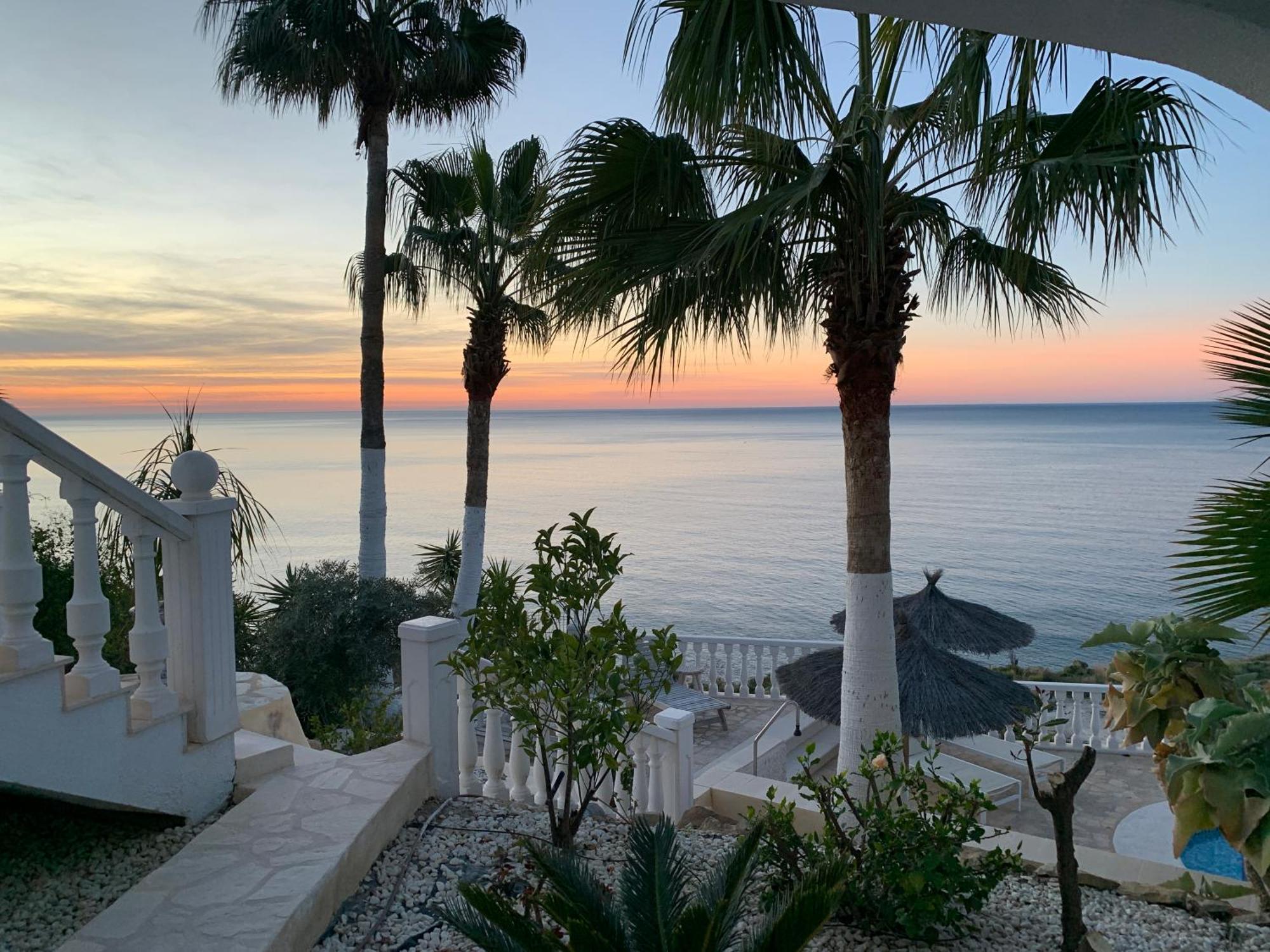 Frontline Villa, Five Star Deluxe El Campello Buitenkant foto